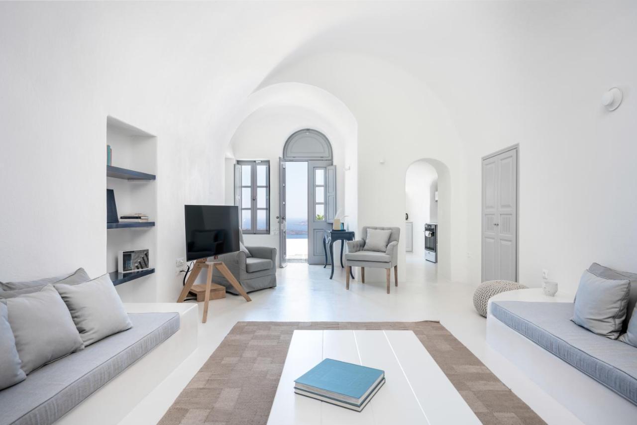 Inspire Santorini Luxury Villas Fira  Extérieur photo
