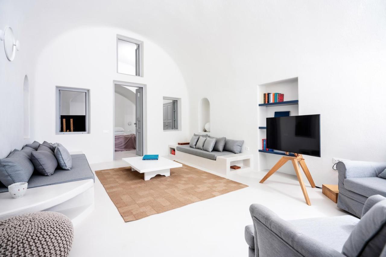 Inspire Santorini Luxury Villas Fira  Extérieur photo