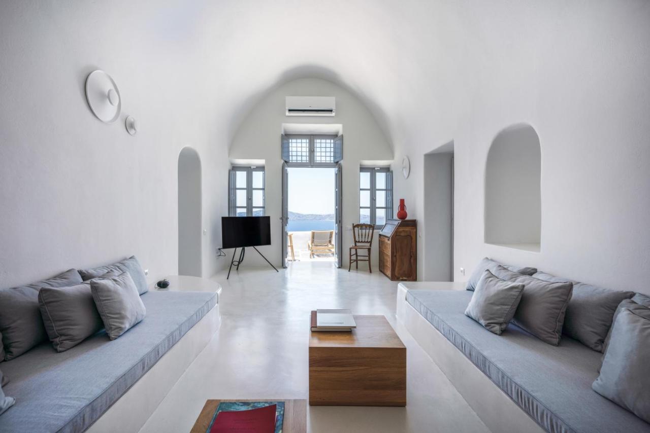Inspire Santorini Luxury Villas Fira  Extérieur photo