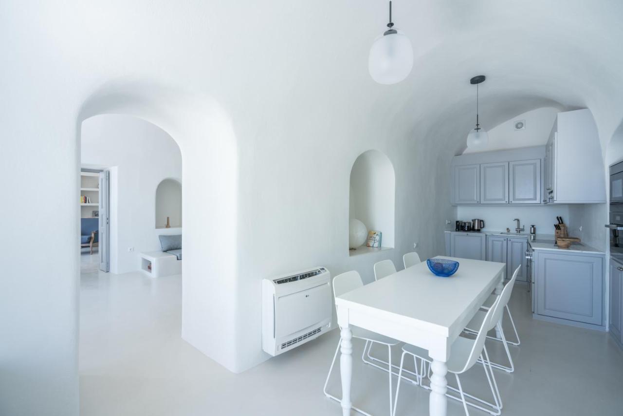 Inspire Santorini Luxury Villas Fira  Extérieur photo