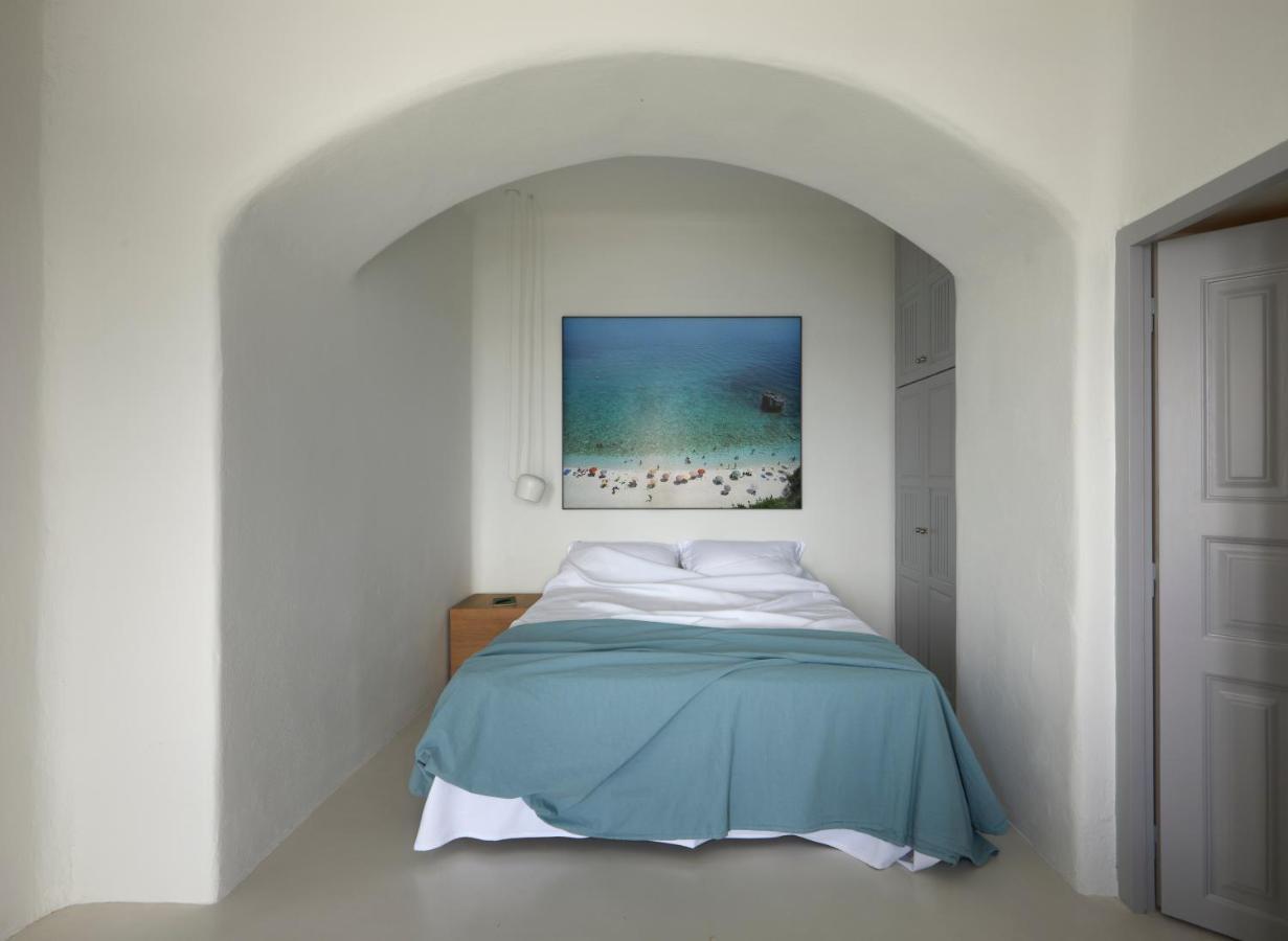 Inspire Santorini Luxury Villas Fira  Extérieur photo
